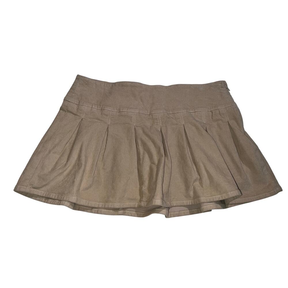 American Eagle stretch women’s New corduroy pleated skirt with built in shorts
